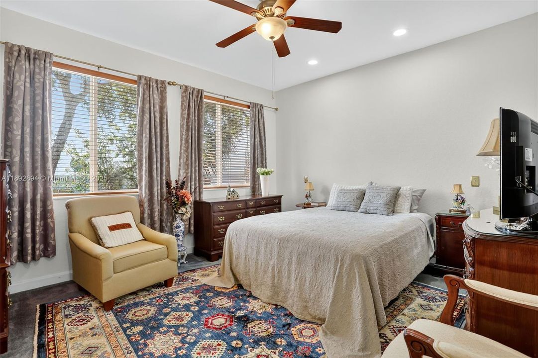 待售: $595,000 (3 贝兹, 2 浴室, 1882 平方英尺)