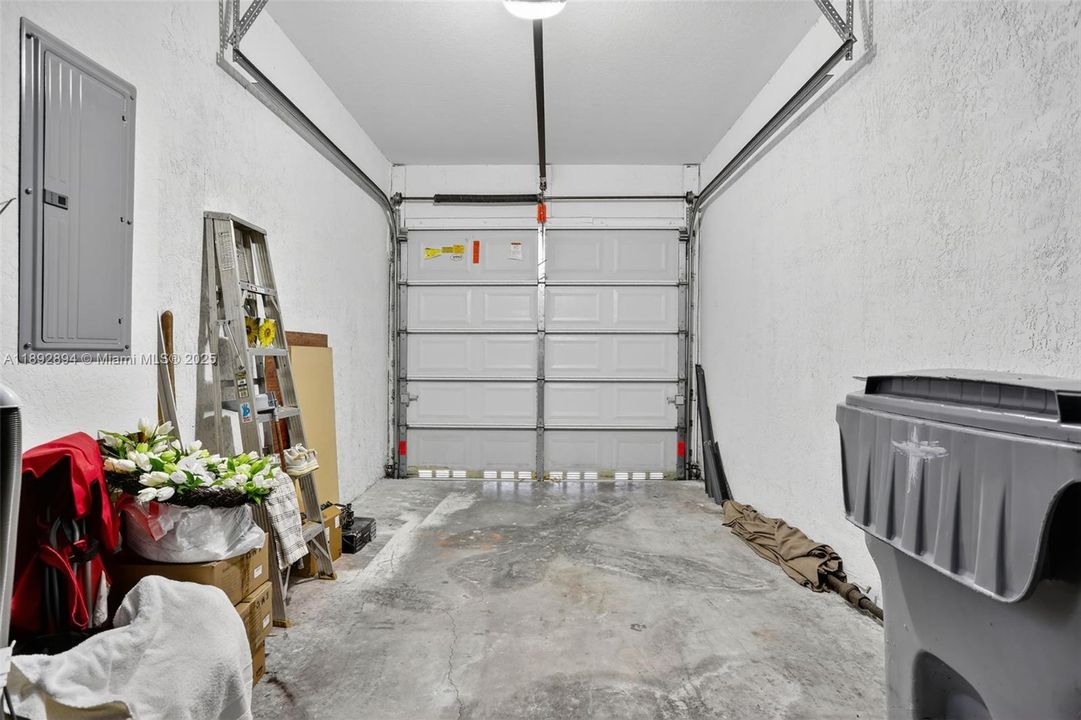 待售: $595,000 (3 贝兹, 2 浴室, 1882 平方英尺)