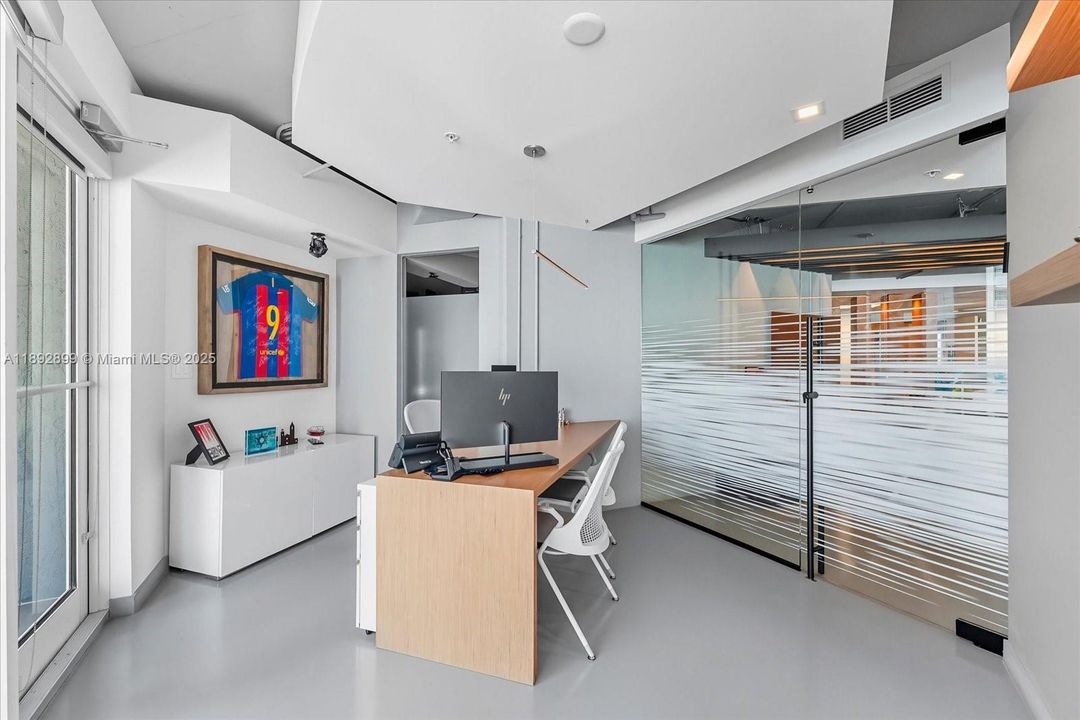 На продажу: $895,000 (0 спален, 0 ванн, 0 Квадратных фут)