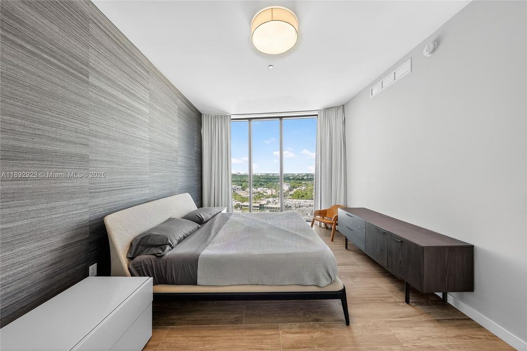 Active With Contract: $1,875,000 (2 beds, 2 baths, 1107 Square Feet)