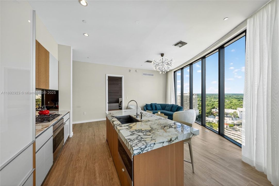 Active With Contract: $1,875,000 (2 beds, 2 baths, 1107 Square Feet)