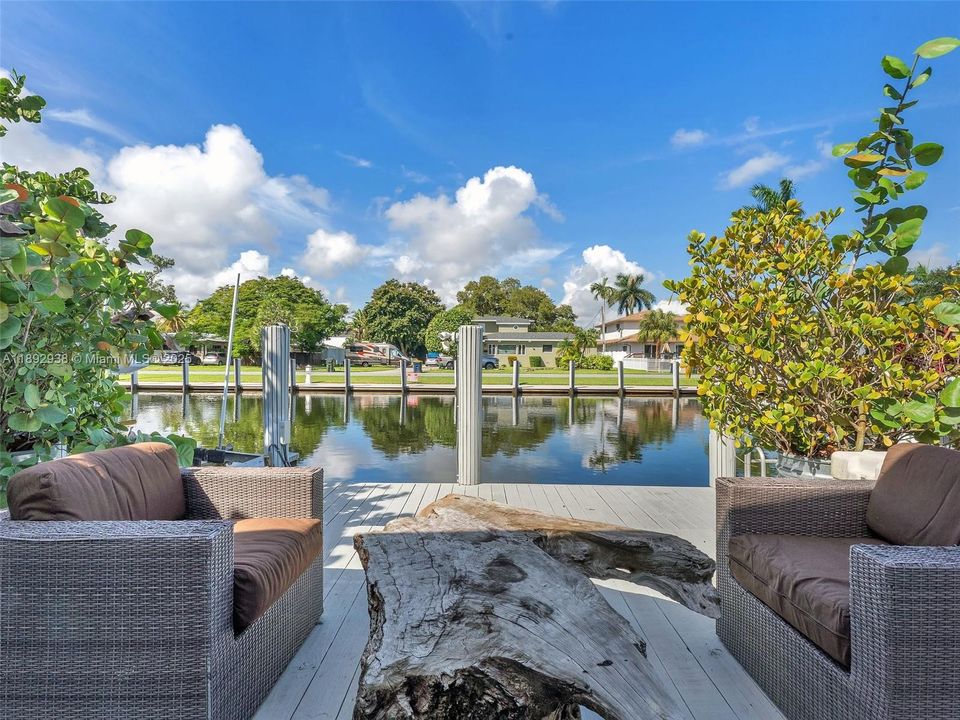 Recently Sold: $1,190,000 (4 beds, 3 baths, 1492 Square Feet)