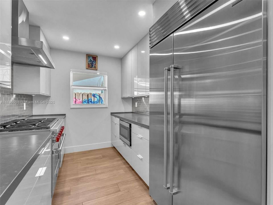 Recently Sold: $1,190,000 (4 beds, 3 baths, 1492 Square Feet)