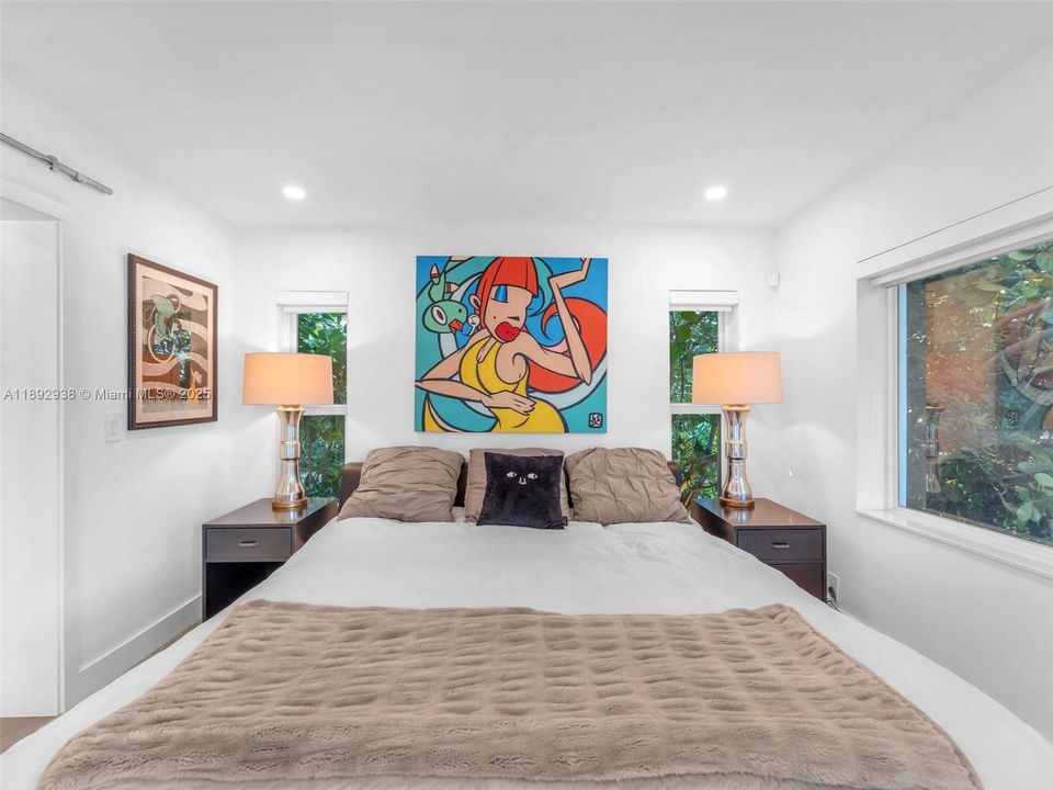 Recently Sold: $1,190,000 (4 beds, 3 baths, 1492 Square Feet)