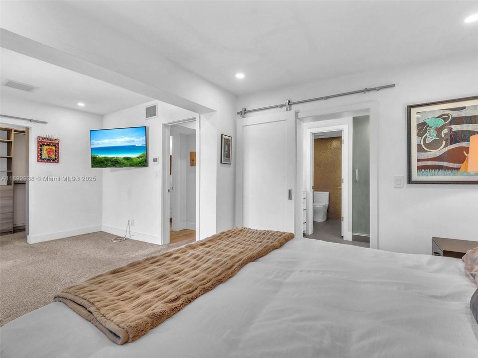 Recently Sold: $1,190,000 (4 beds, 3 baths, 1492 Square Feet)