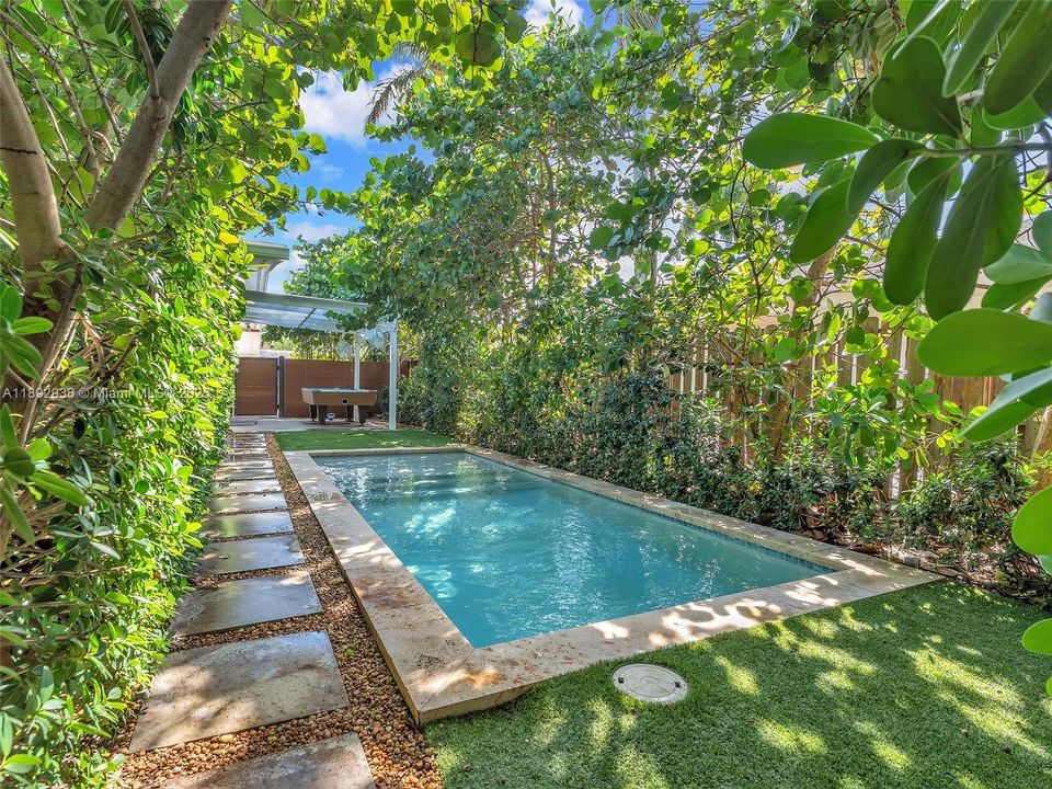 Recently Sold: $1,190,000 (4 beds, 3 baths, 1492 Square Feet)