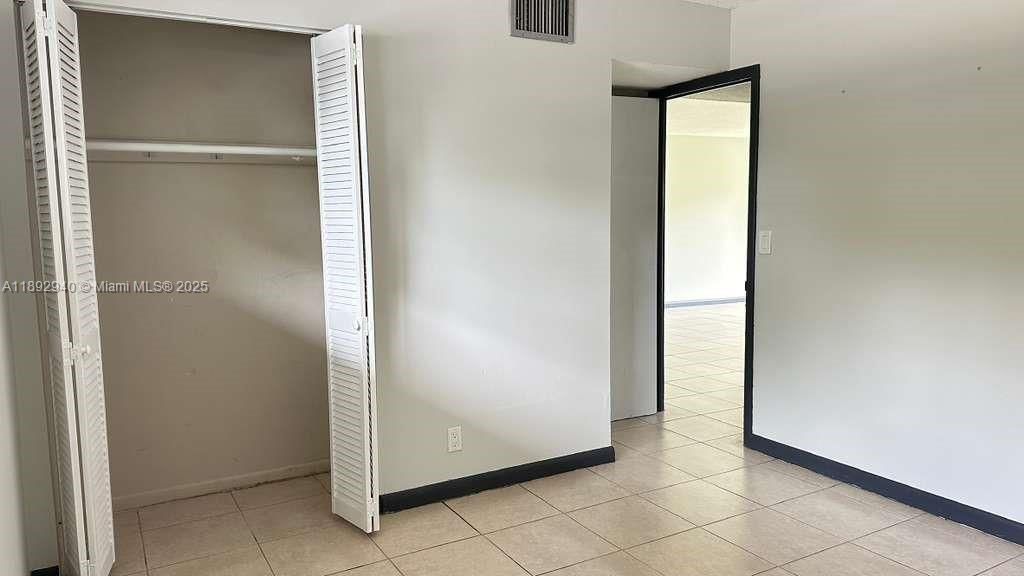 For Rent: $1,700 (2 beds, 1 baths, 828 Square Feet)