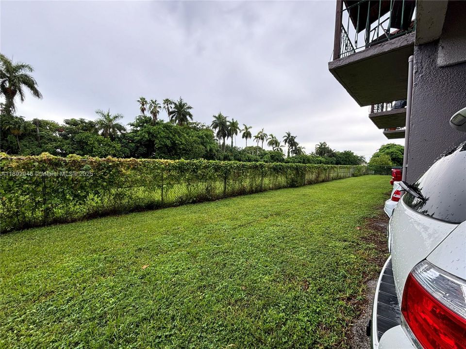 待售: $235,000 (2 贝兹, 1 浴室, 1060 平方英尺)