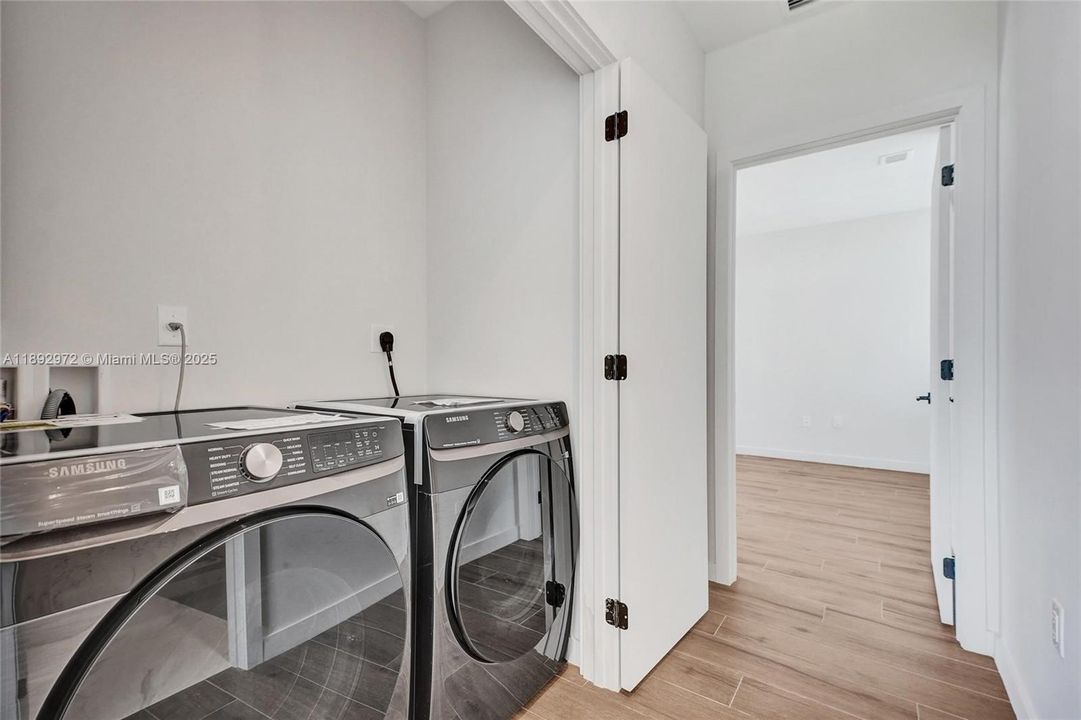 FULL SIZE LAUNDRY SAME FLOOR AS PRIMARY.