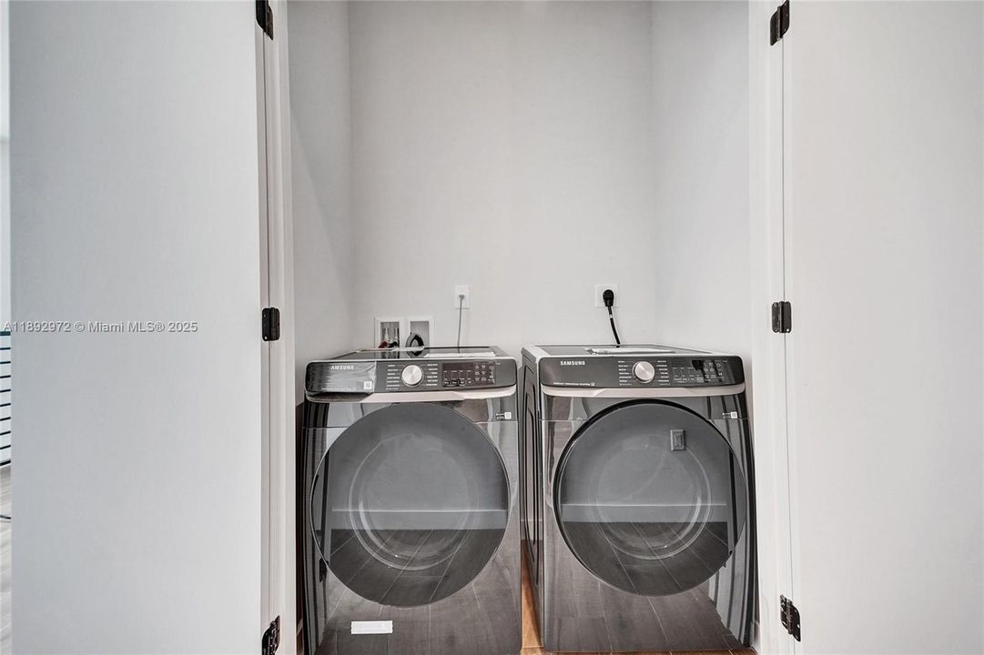 FULL SIZE LAUNDRY SAME FLOOR AS PRIMARY.