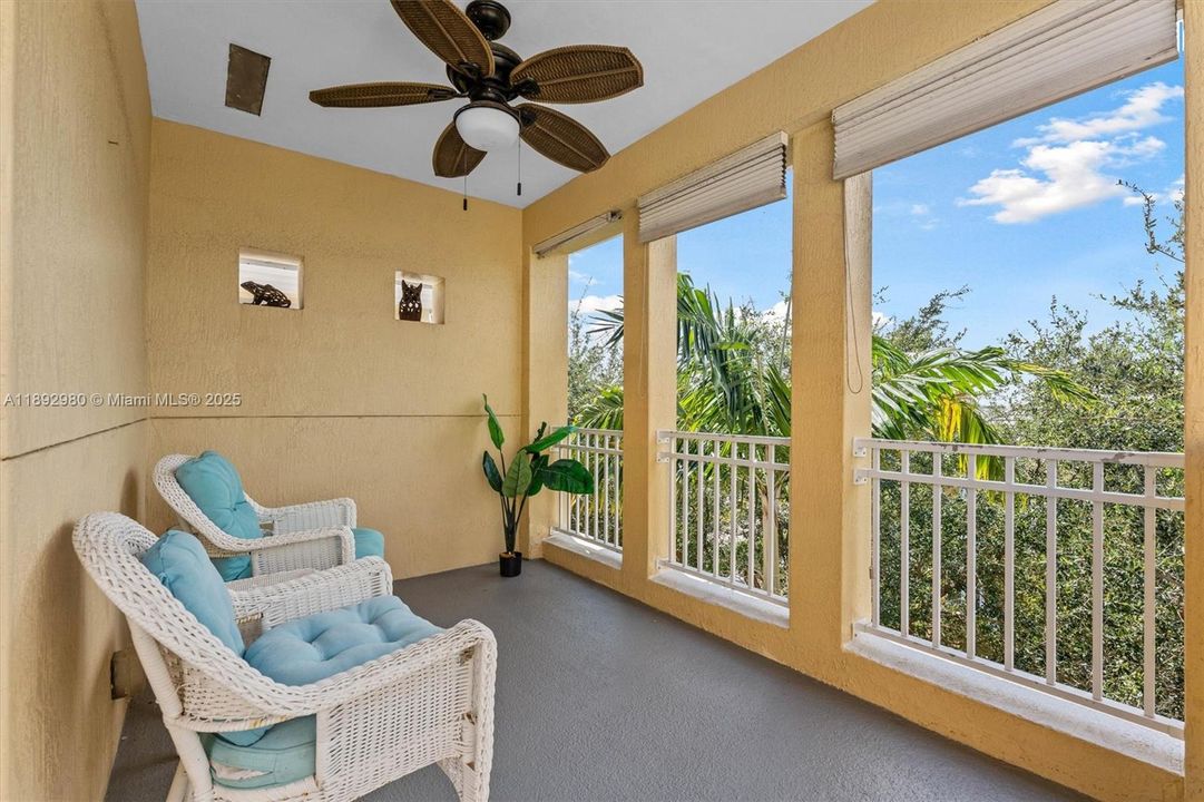 For Sale: $525,000 (3 beds, 3 baths, 1854 Square Feet)