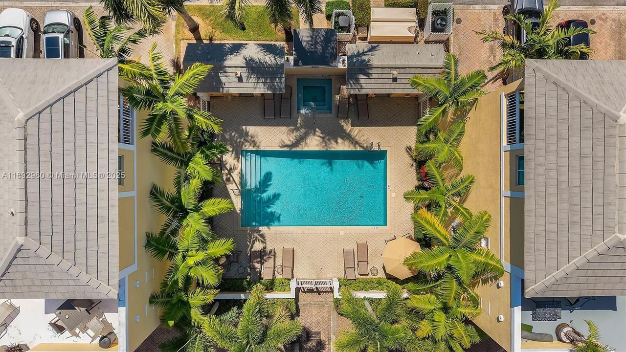 For Sale: $525,000 (3 beds, 3 baths, 1854 Square Feet)