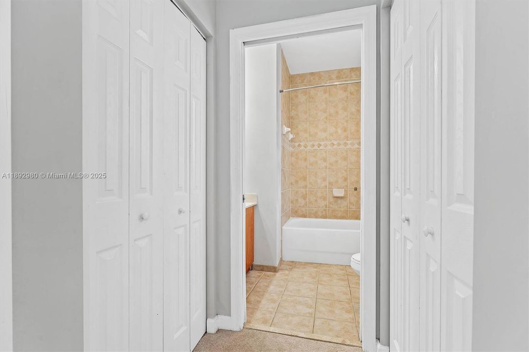 For Sale: $525,000 (3 beds, 3 baths, 1854 Square Feet)