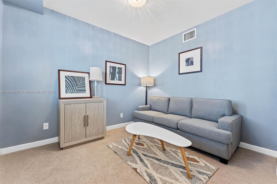 For Sale: $525,000 (3 beds, 3 baths, 1854 Square Feet)