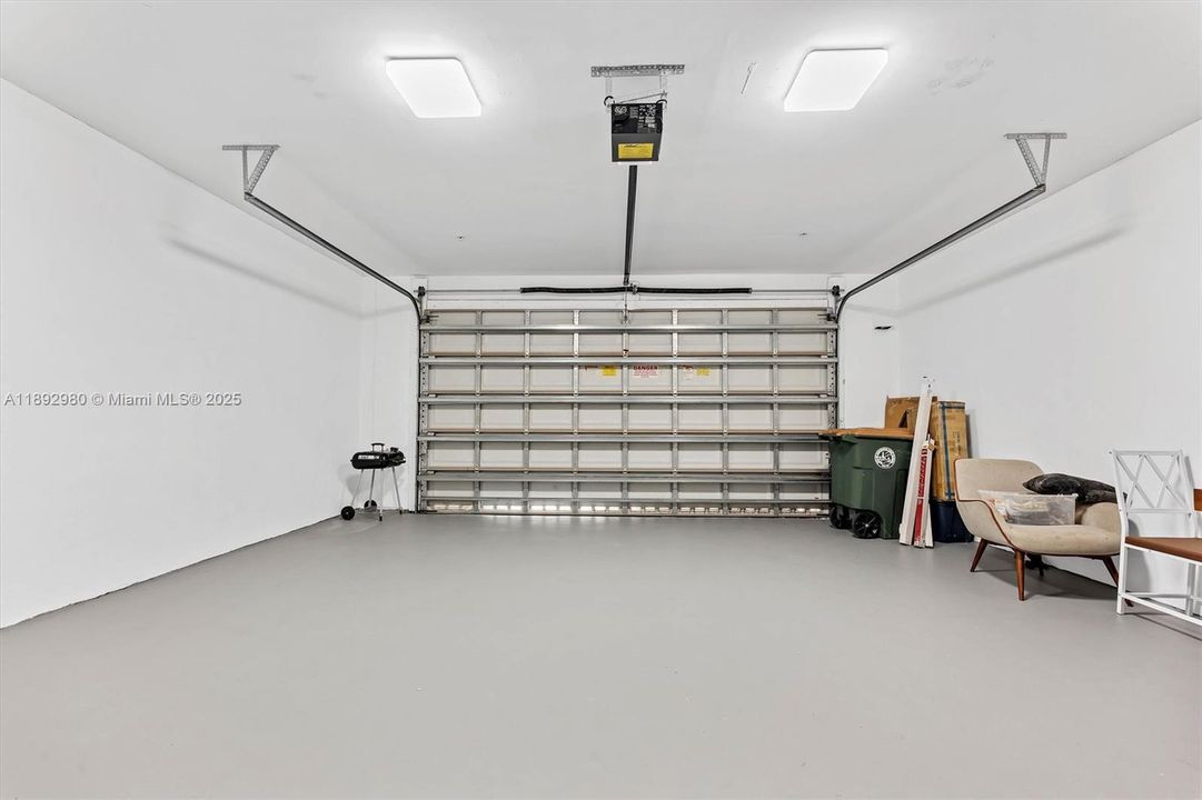 For Sale: $525,000 (3 beds, 3 baths, 1854 Square Feet)