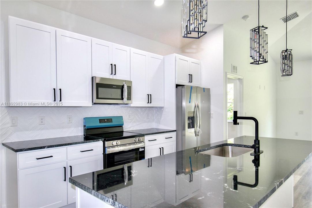 For Sale: $304,990 (3 beds, 2 baths, 1340 Square Feet)