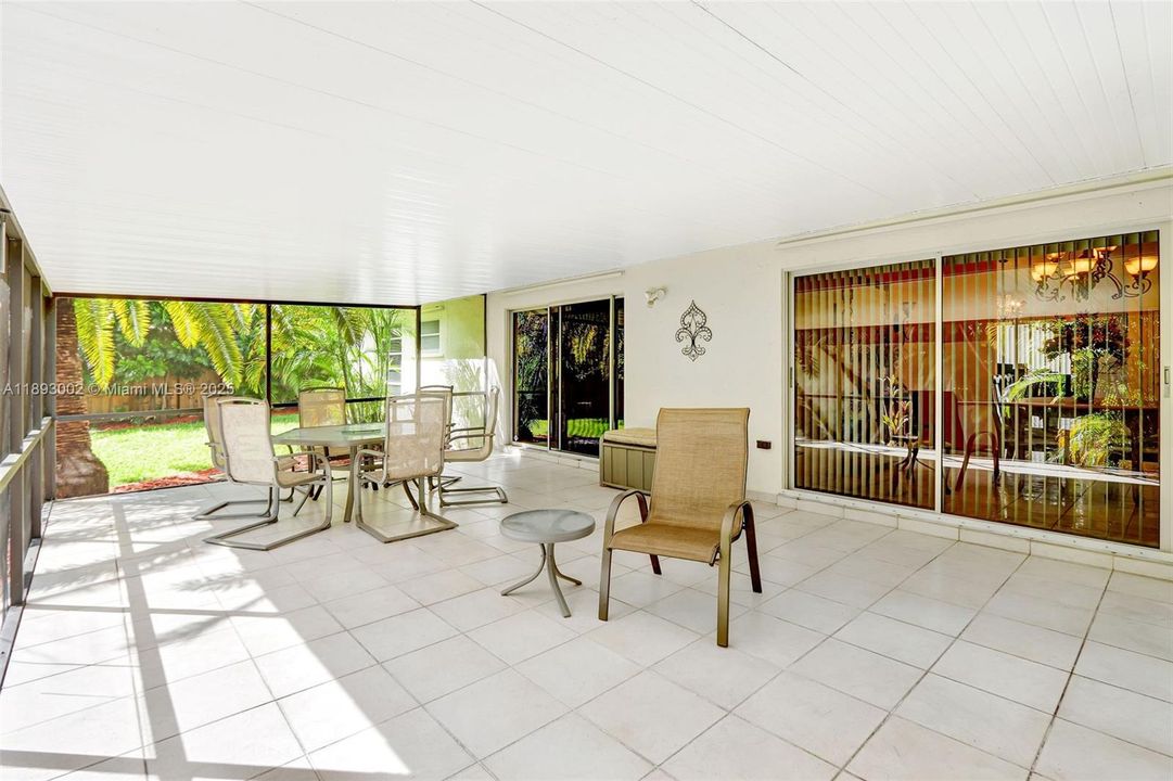 En Venta: $999,999 (4 camas, 2 baños, 1602 Pies cuadrados)