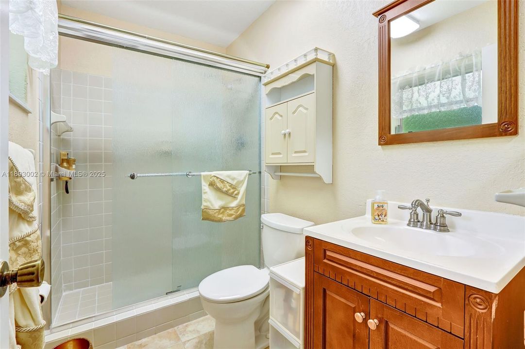 En Venta: $999,999 (4 camas, 2 baños, 1602 Pies cuadrados)