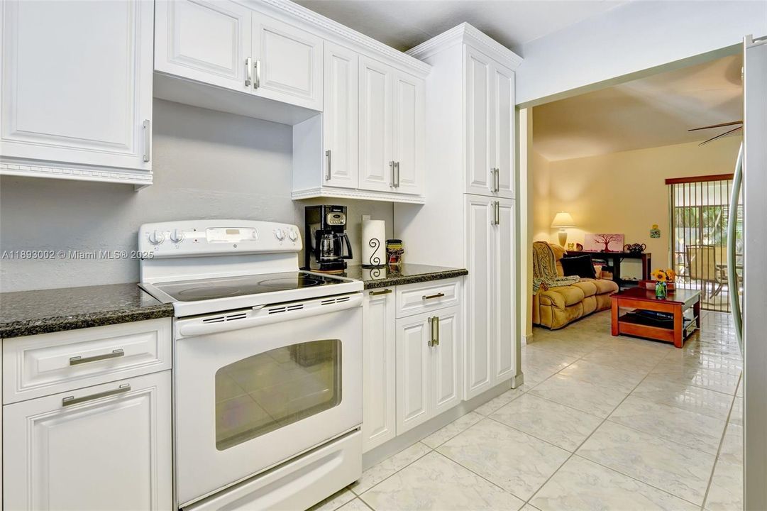 En Venta: $999,999 (4 camas, 2 baños, 1602 Pies cuadrados)