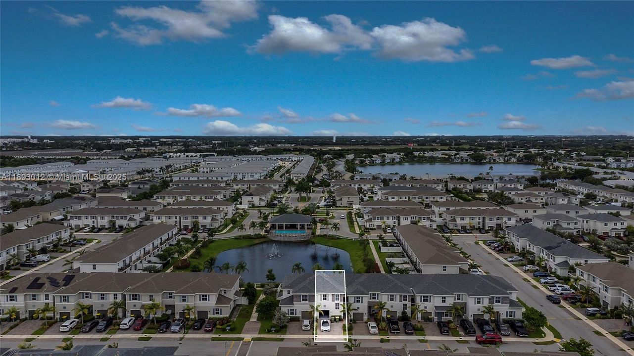 На продажу: $435,000 (3 спален, 2 ванн, 1628 Квадратных фут)