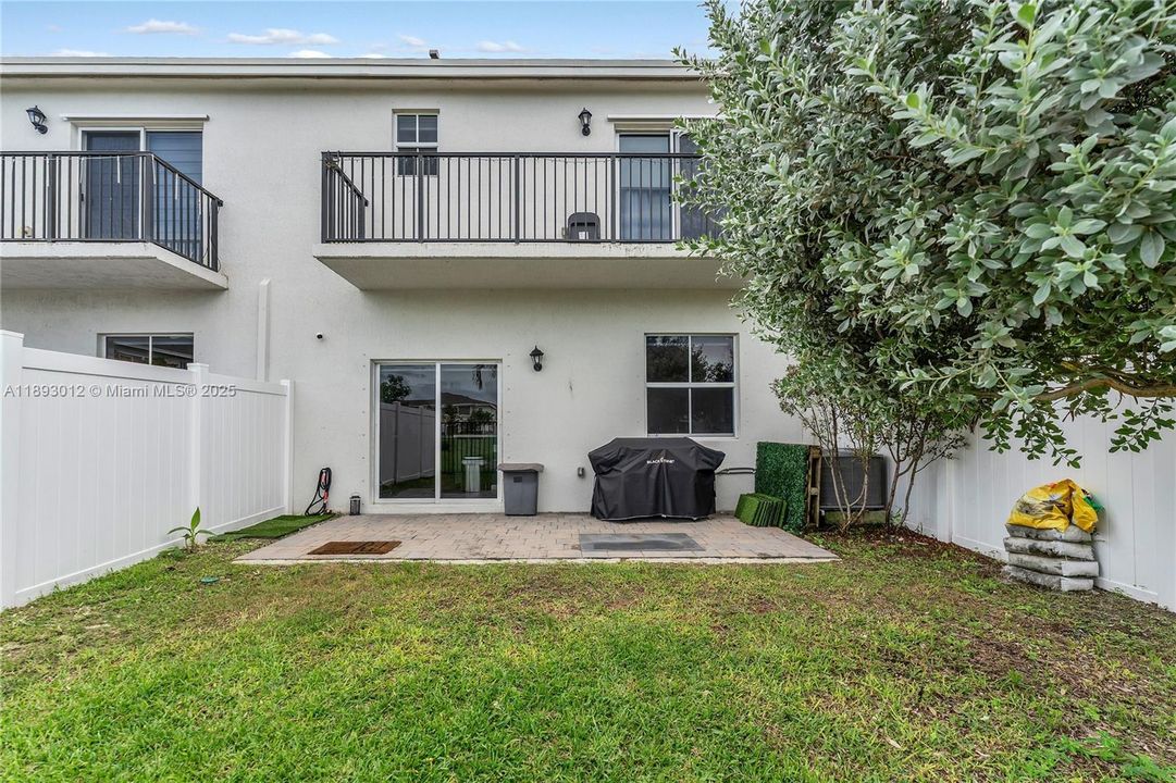 На продажу: $435,000 (3 спален, 2 ванн, 1628 Квадратных фут)