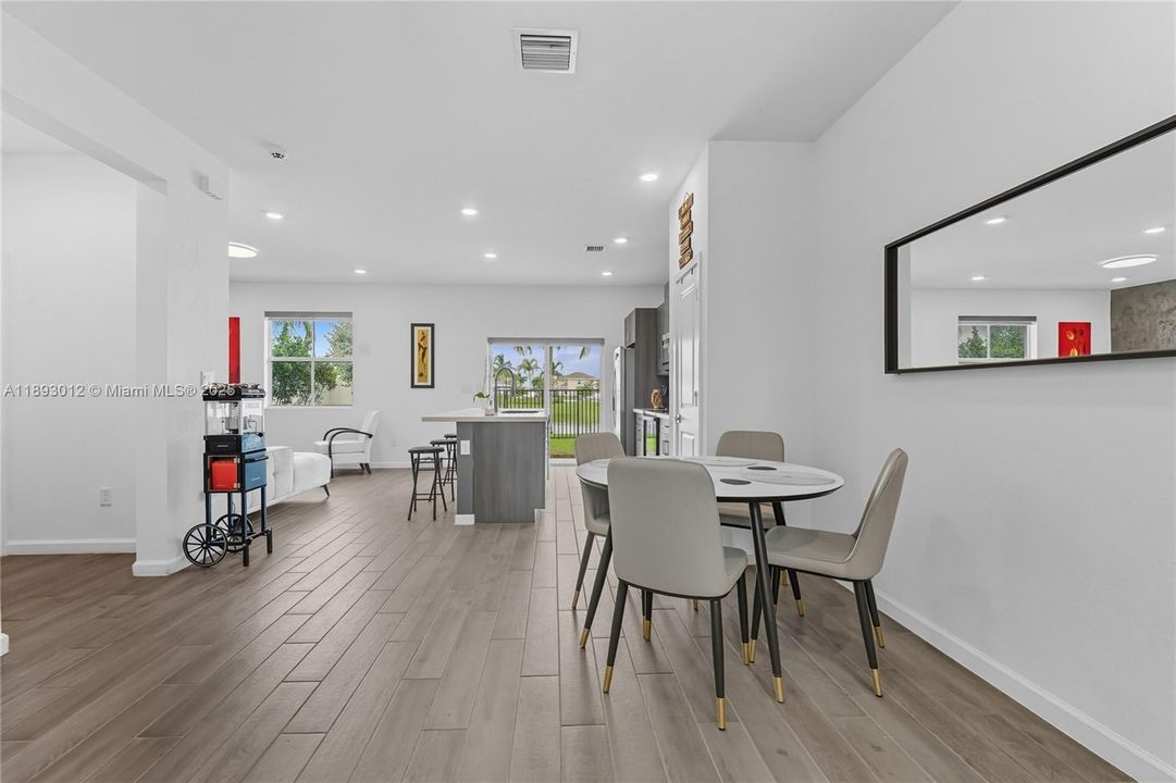 На продажу: $435,000 (3 спален, 2 ванн, 1628 Квадратных фут)