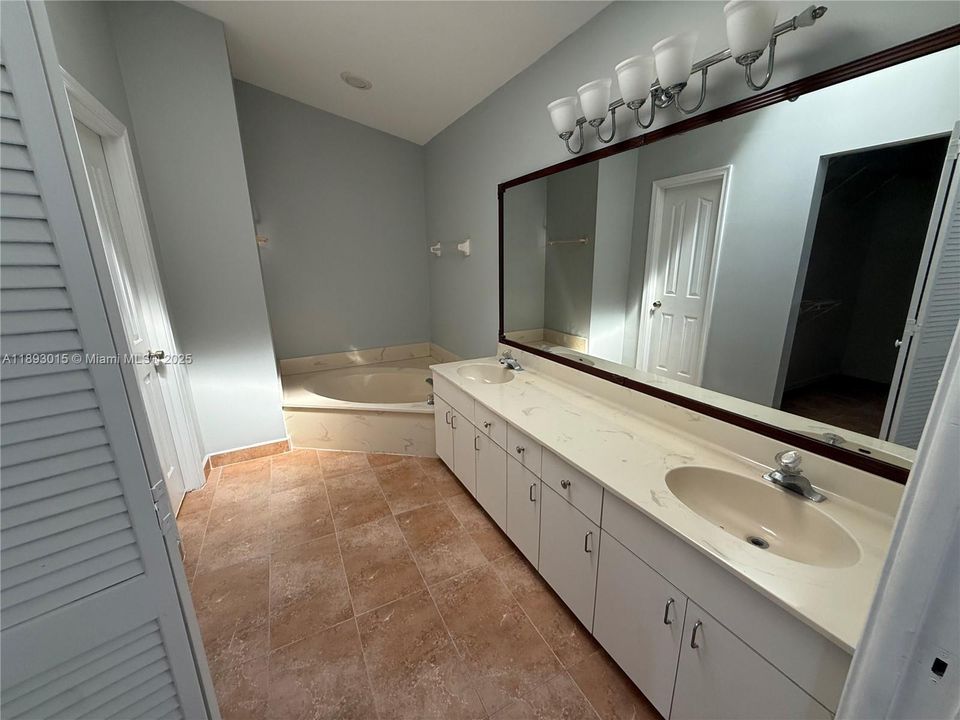 Недавно арендовано: $3,750 (3 спален, 2 ванн, 1806 Квадратных фут)