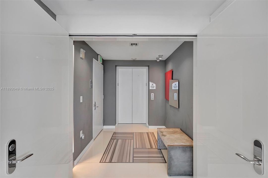 Activo con contrato: $17,000 (4 camas, 4 baños, 2485 Pies cuadrados)