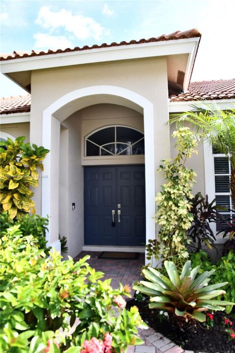 For Sale: $950,000 (4 beds, 3 baths, 2343 Square Feet)