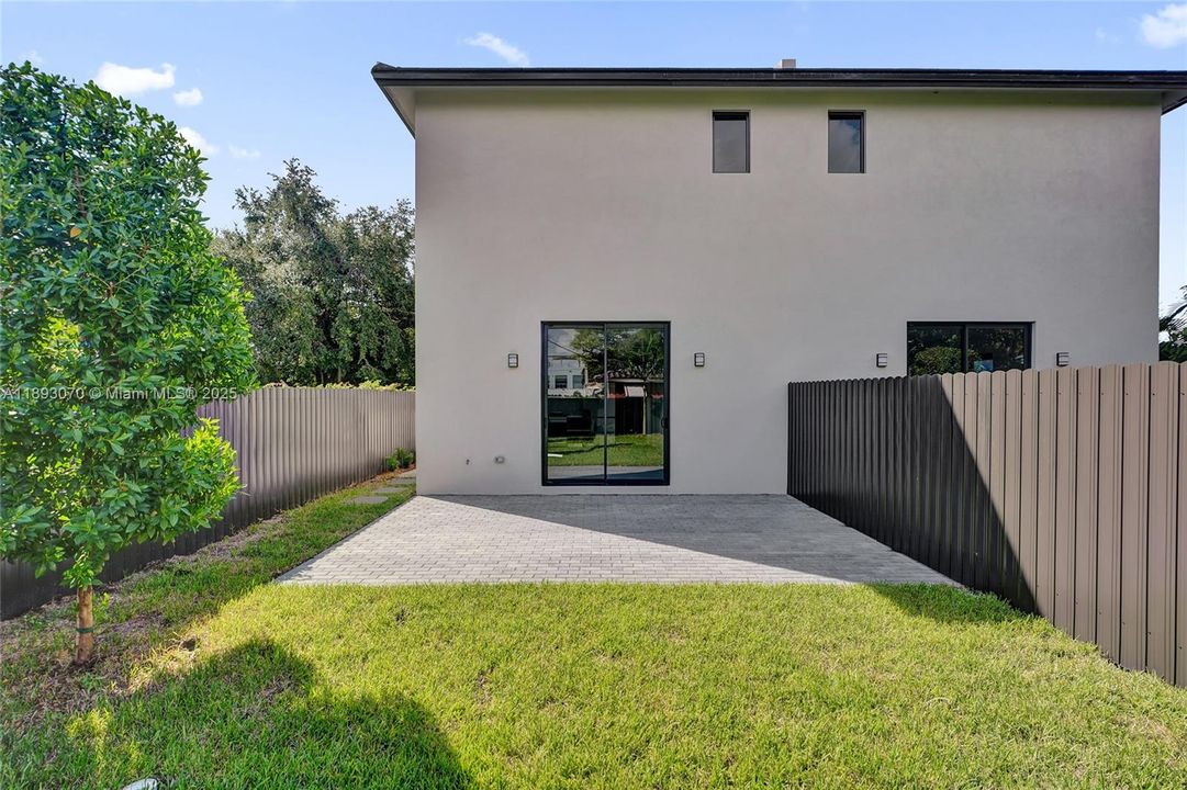 Active With Contract: $4,800 (4 beds, 3 baths, 1845 Square Feet)