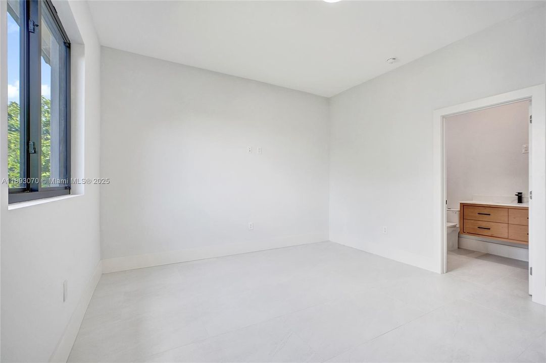 Active With Contract: $4,800 (4 beds, 3 baths, 1845 Square Feet)