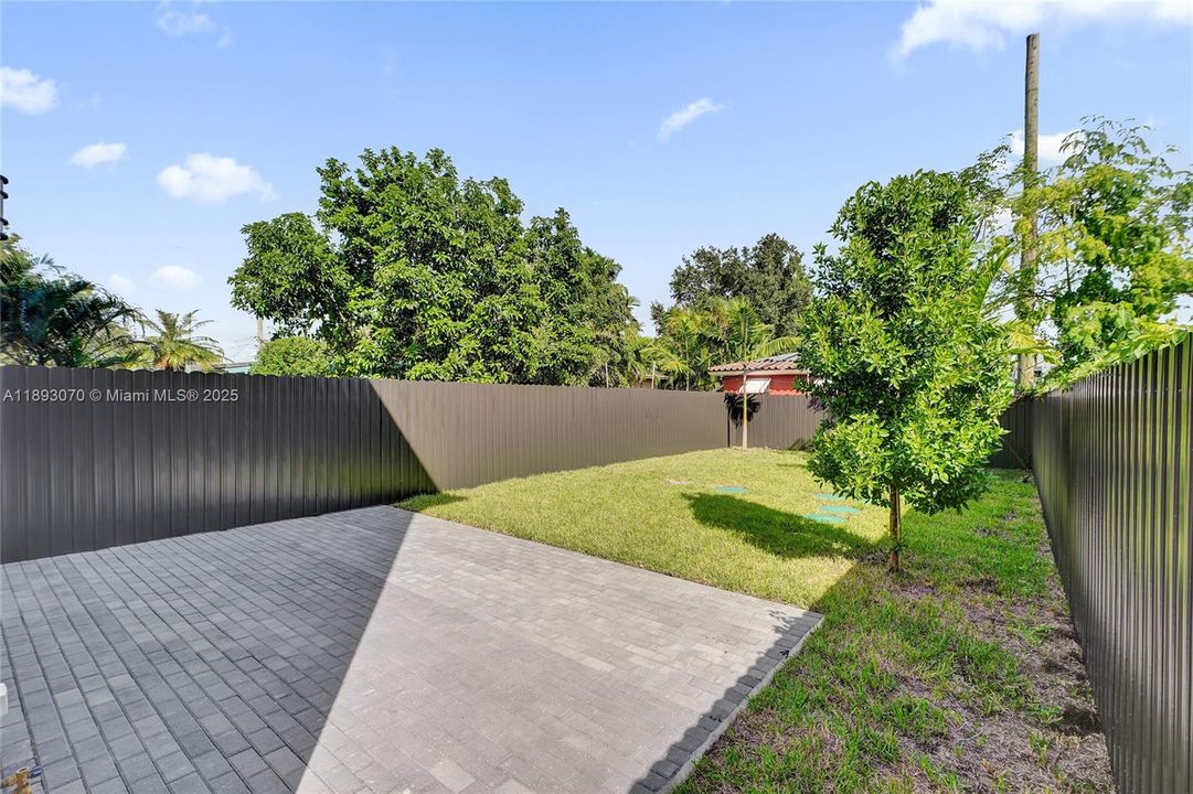 Active With Contract: $4,800 (4 beds, 3 baths, 1845 Square Feet)