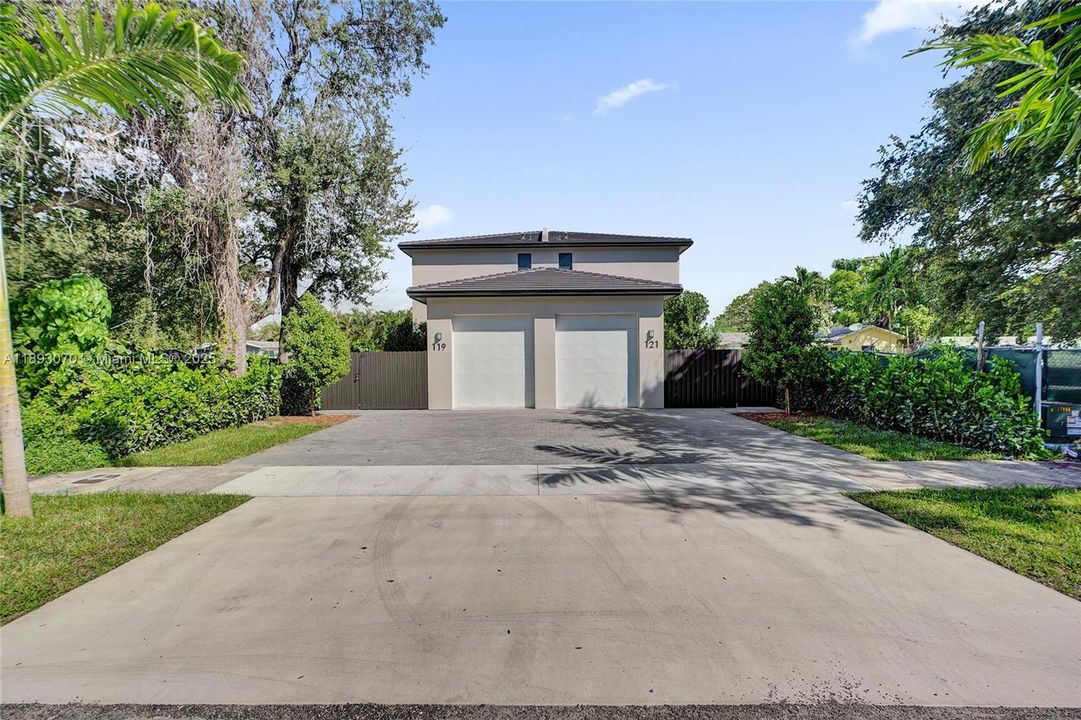 Active With Contract: $4,800 (4 beds, 3 baths, 1845 Square Feet)