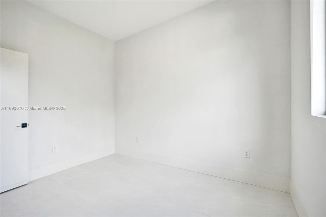 Active With Contract: $4,800 (4 beds, 3 baths, 1845 Square Feet)