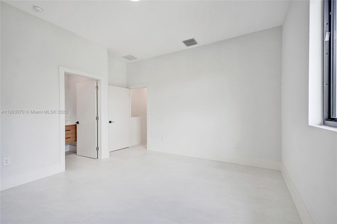 Active With Contract: $4,800 (4 beds, 3 baths, 1845 Square Feet)