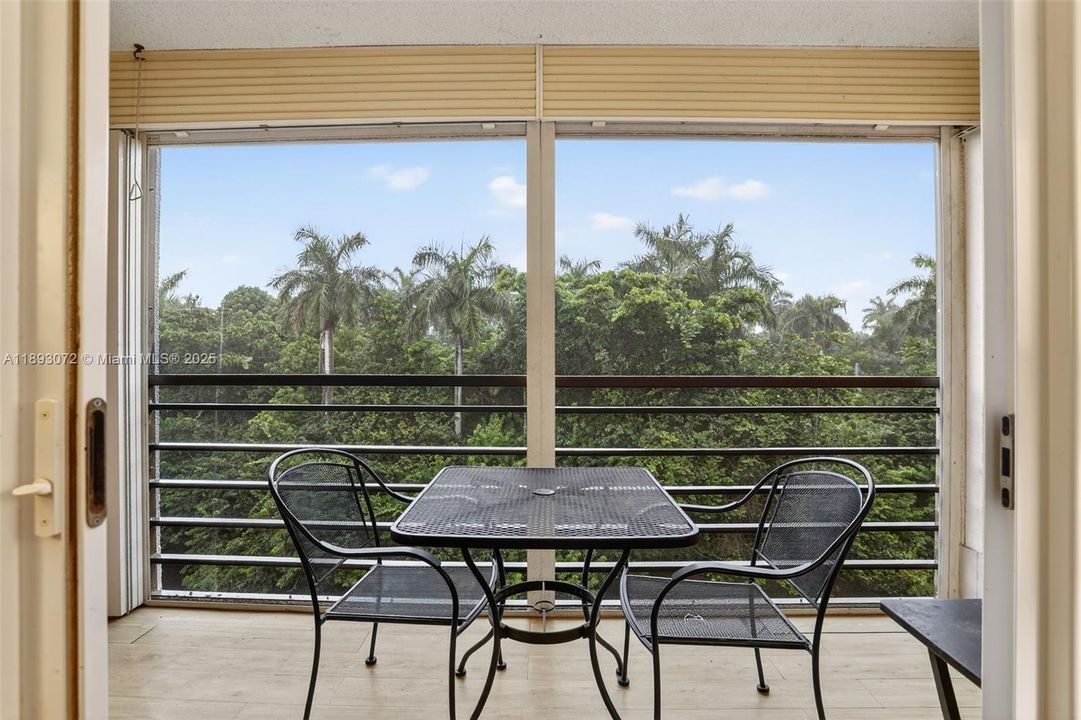 spacious screened patio