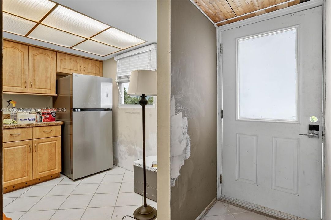 Activo con contrato: $134,900 (2 camas, 2 baños, 975 Pies cuadrados)