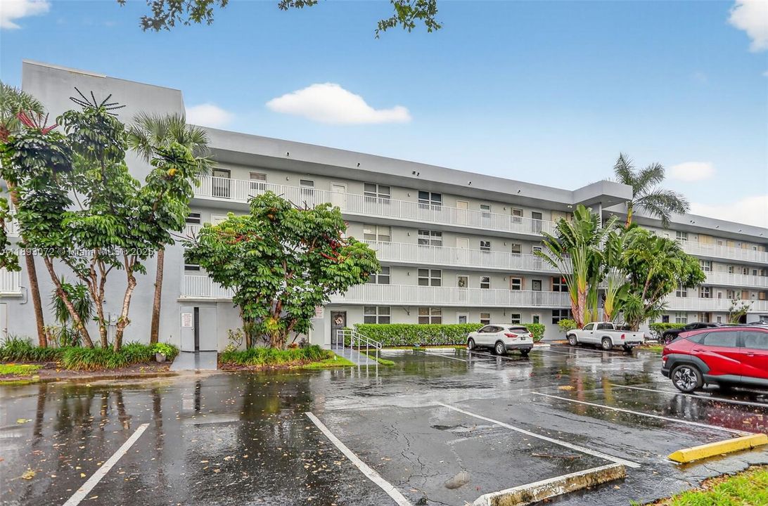 Welcome to Oakland Park Condo