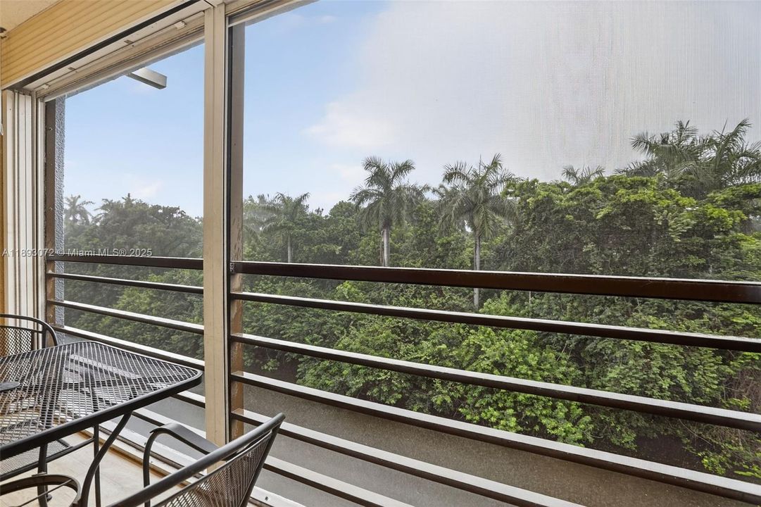 Activo con contrato: $134,900 (2 camas, 2 baños, 975 Pies cuadrados)