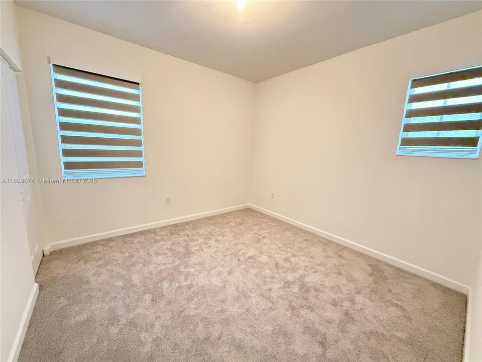 Active With Contract: $2,900 (3 beds, 2 baths, 0 Square Feet)