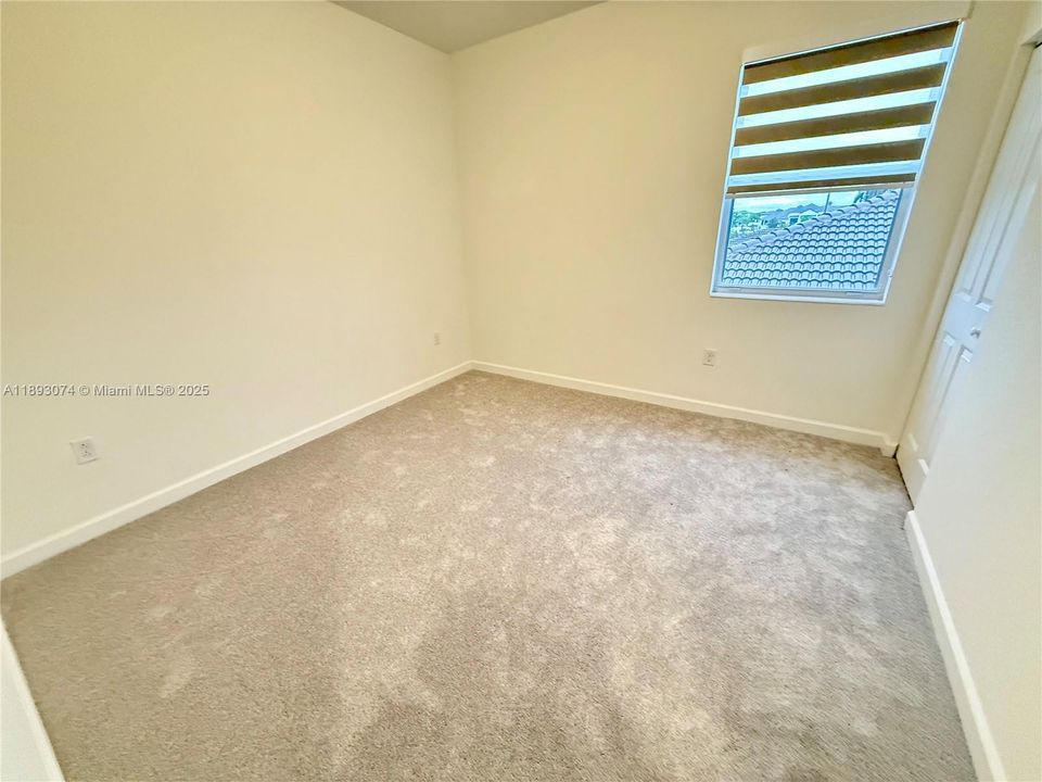 Active With Contract: $2,900 (3 beds, 2 baths, 0 Square Feet)