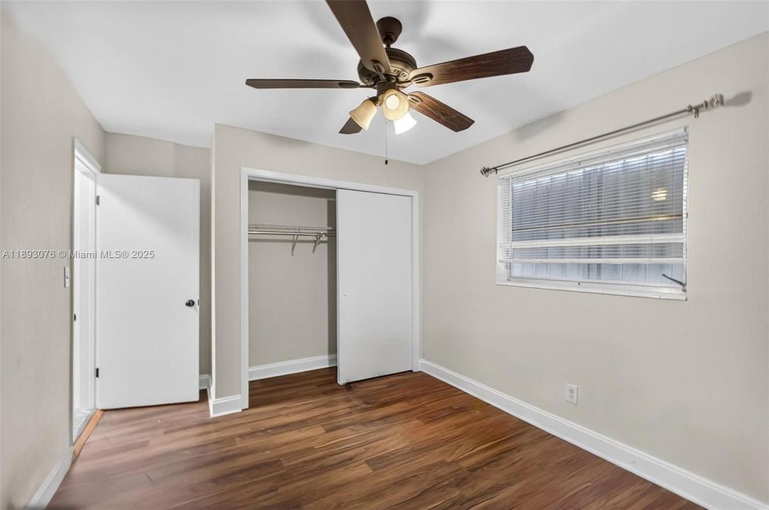 For Sale: $199,000 (2 beds, 1 baths, 775 Square Feet)