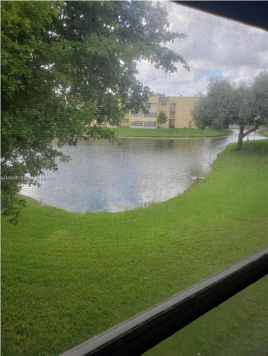 На продажу: $119,900 (1 спален, 1 ванн, 660 Квадратных фут)