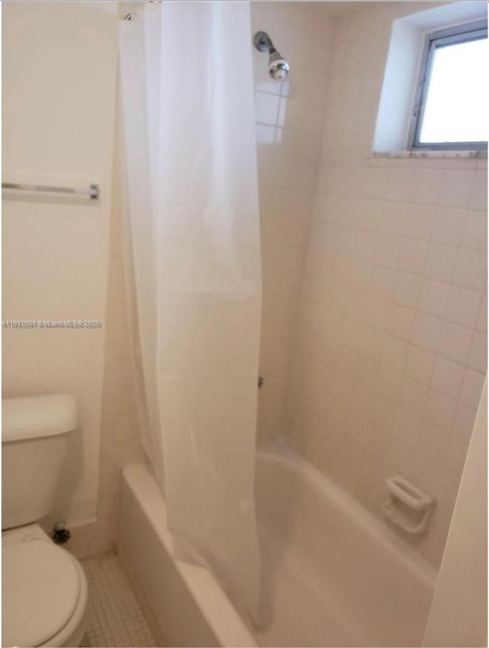 На продажу: $119,900 (1 спален, 1 ванн, 660 Квадратных фут)