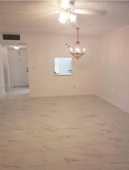 На продажу: $119,900 (1 спален, 1 ванн, 660 Квадратных фут)