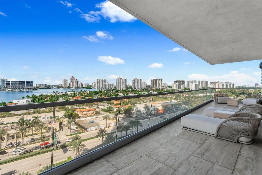 待售: $7,350,000 (4 贝兹, 5 浴室, 3625 平方英尺)