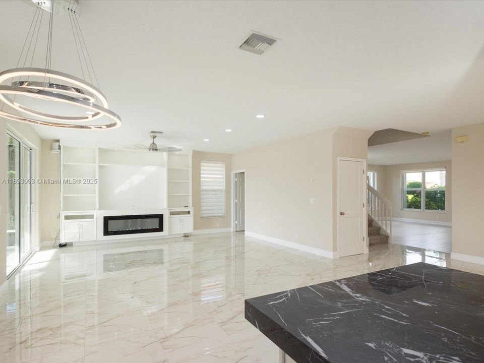 For Sale: $825,000 (4 beds, 3 baths, 3140 Square Feet)