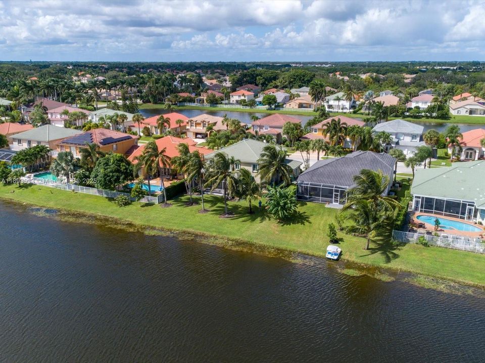 For Sale: $825,000 (4 beds, 3 baths, 3140 Square Feet)