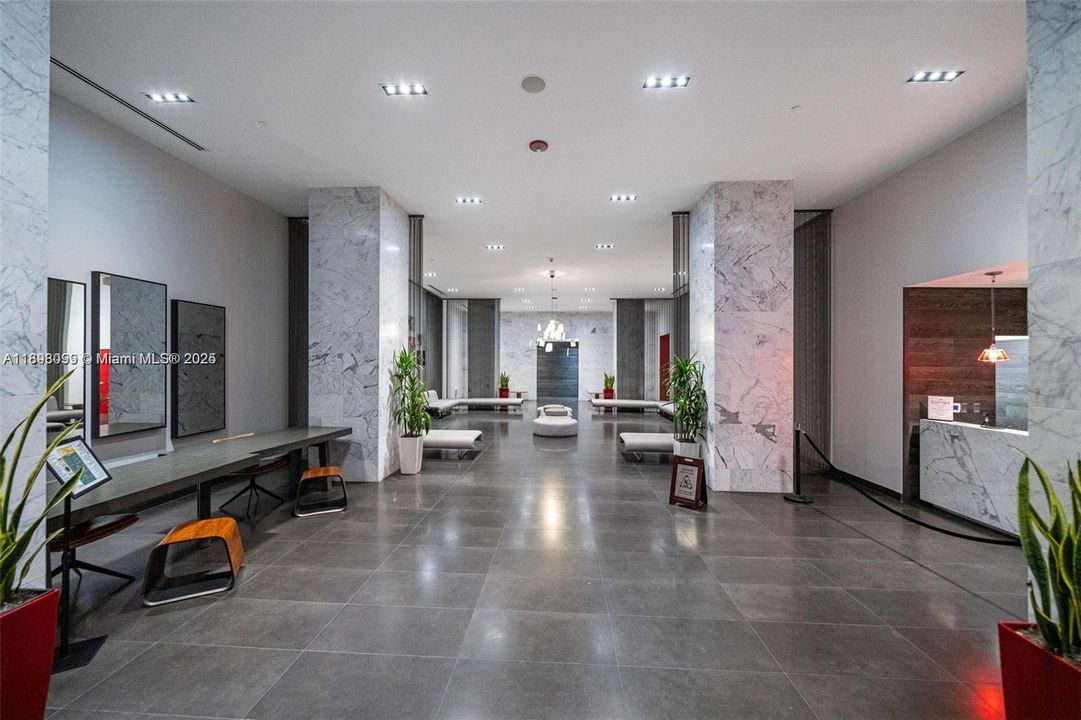 For Sale: $375,000 (0 beds, 1 baths, 588 Square Feet)