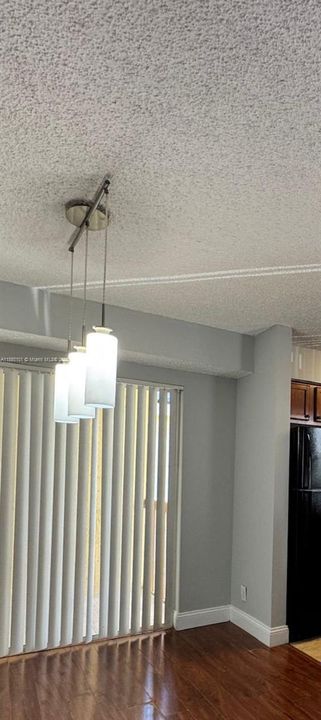 For Sale: $197,000 (2 beds, 2 baths, 958 Square Feet)